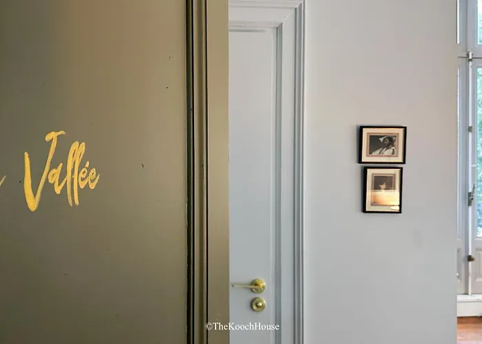 The Kooch House 1 Maison d'hôtes